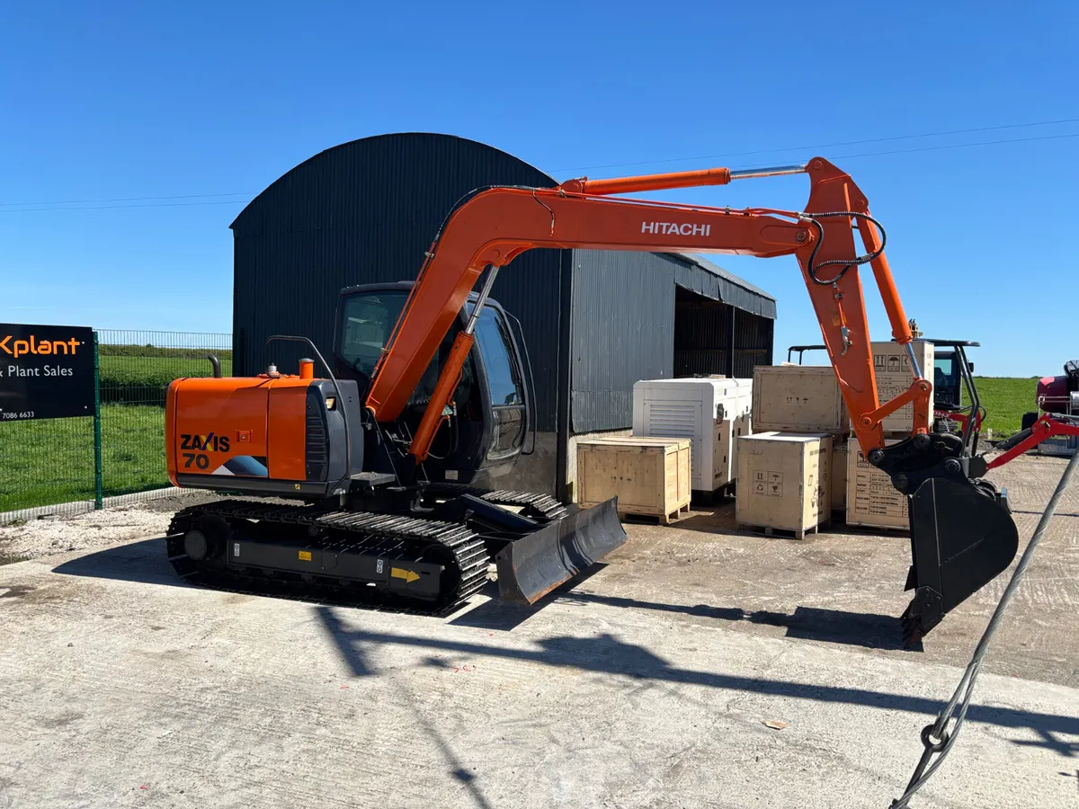 Hitachi 70 excavator - Image 2