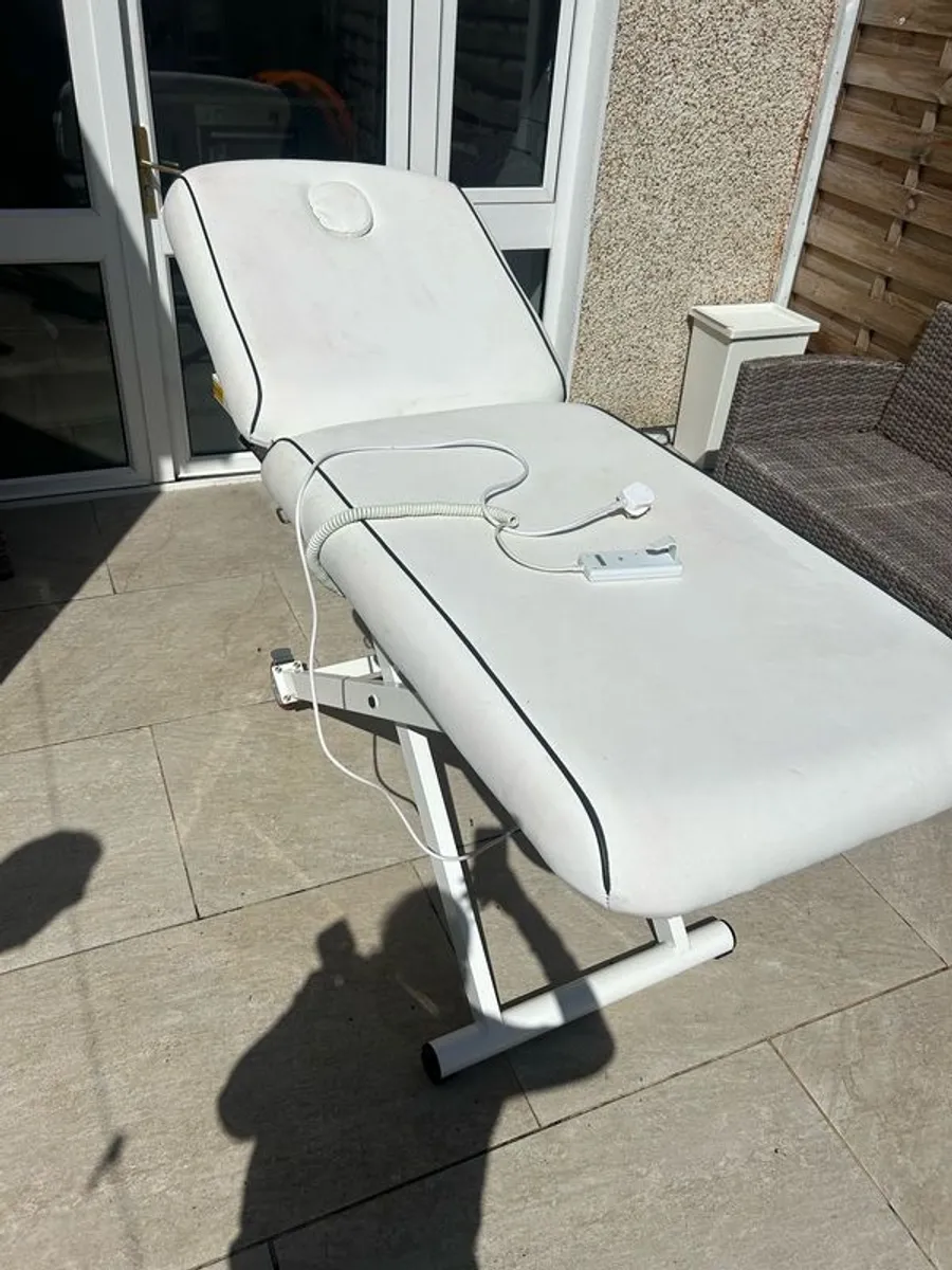 Treatment bed - Image 3
