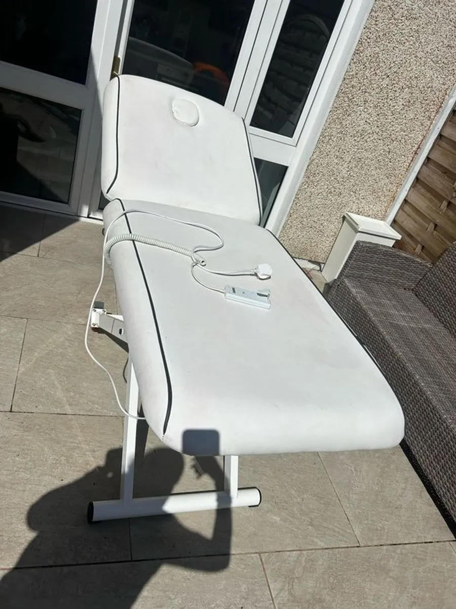 Treatment bed - Image 4