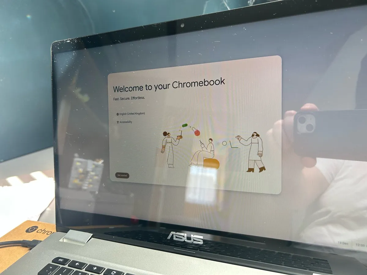 Chromebook Laptop C523NA - Image 4