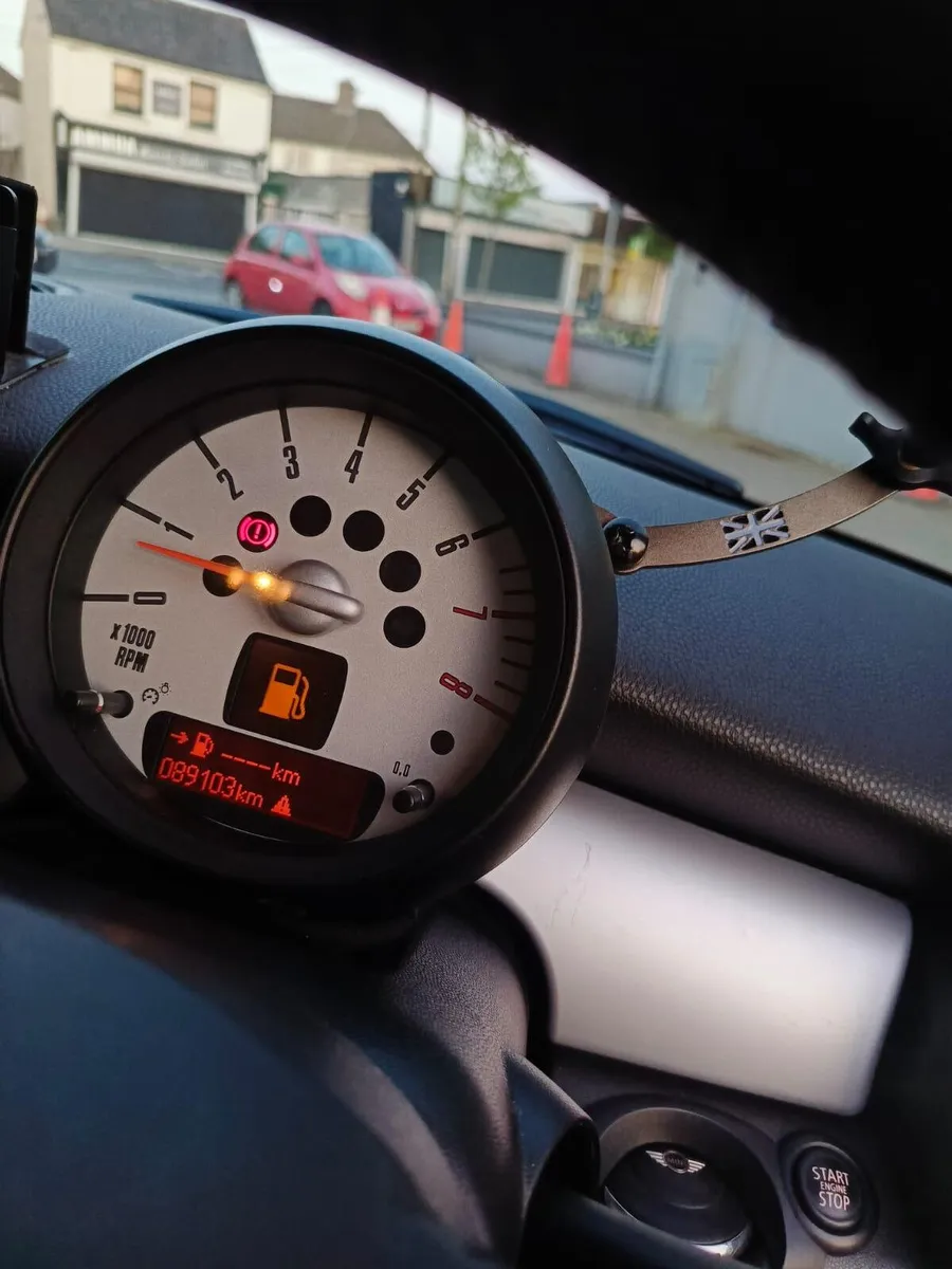 Mini Cooper 2013 low mileage - Image 2
