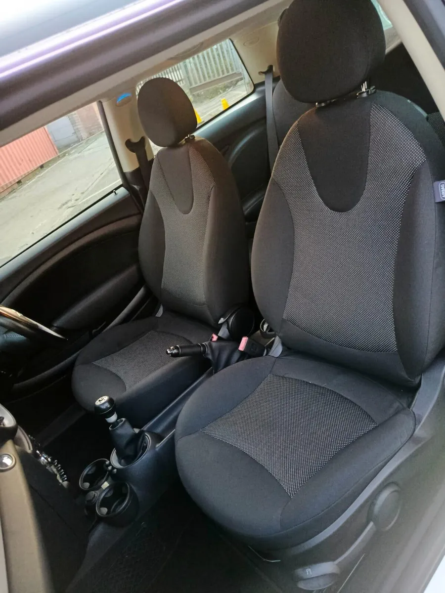 Mini Cooper 2013 low mileage - Image 4