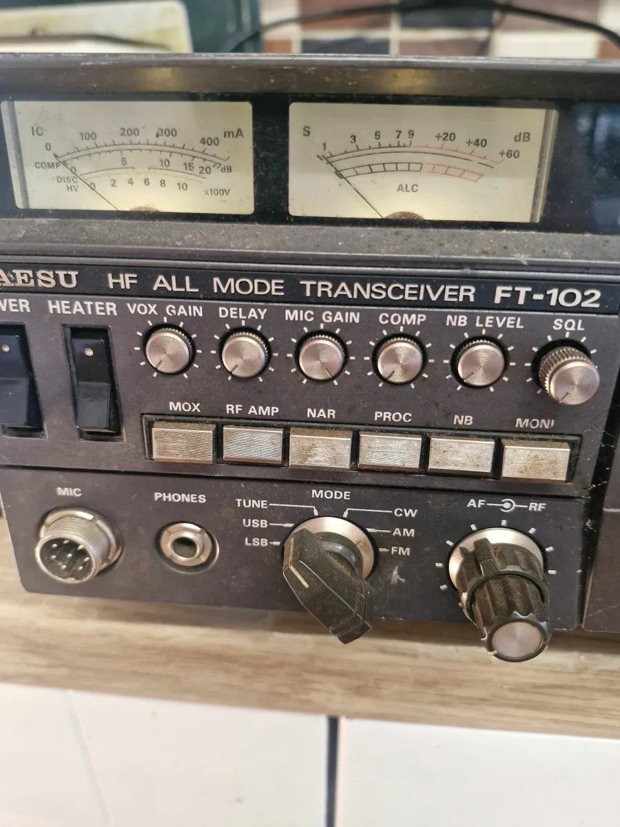 Yaesu ft-102 Hf Trassceiver - Image 1