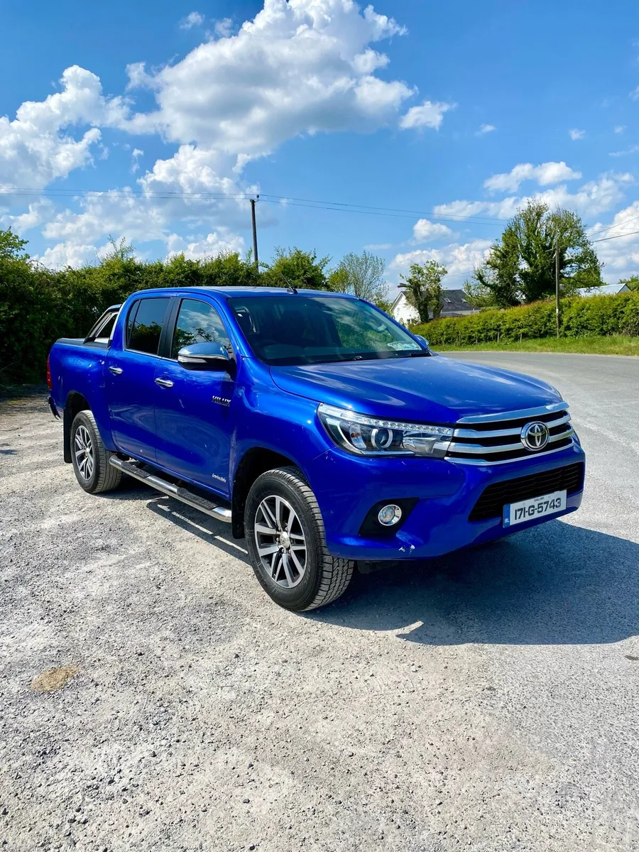 Toyota Hilux Invincible 2017 2.4 Manual - Image 1