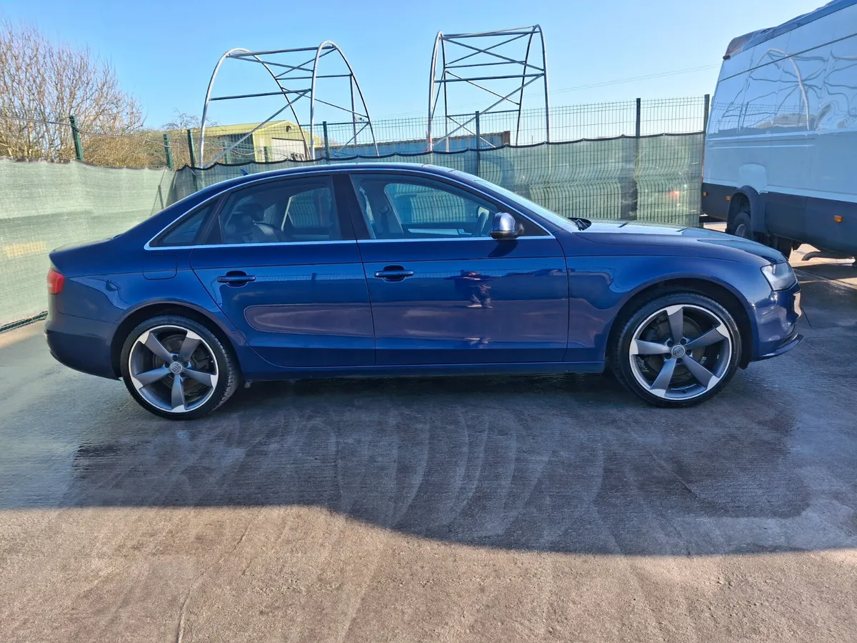 2016 Audi A4  2.0 TDI  Manual. Light Damage - Image 3
