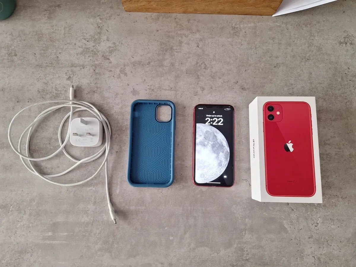 iPhone 11 64GB - Image 2