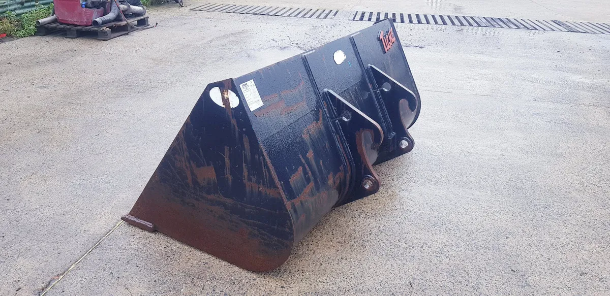 Tighe Bucket , Suit JCB Teleporter 540 - Image 4