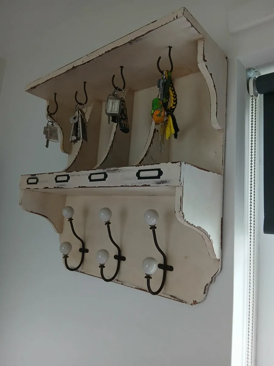 Vintage coat and key holder. - Image 2