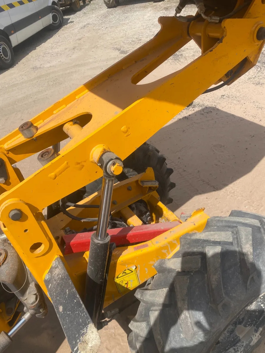 2021 thwaites 1ton hi tip (708 hours) - Image 4