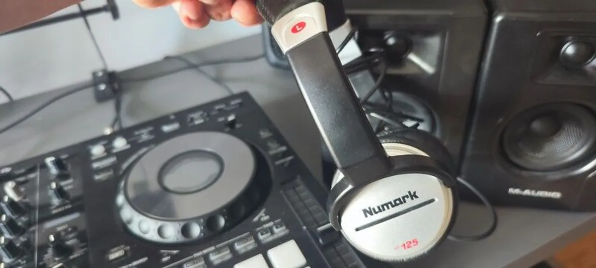 pioneer ddj 800 & Numark hf25 dj headsett - Image 3
