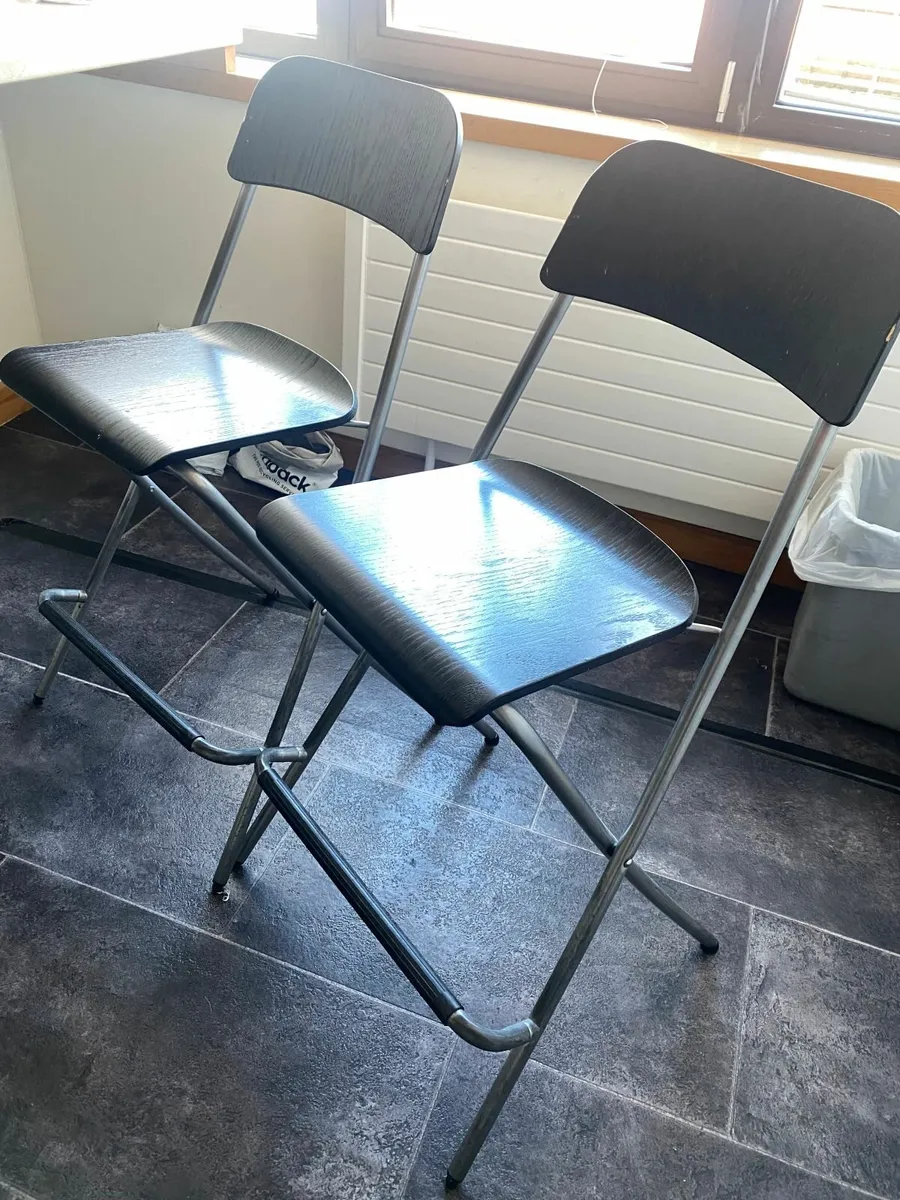 2 bar stools - Image 1