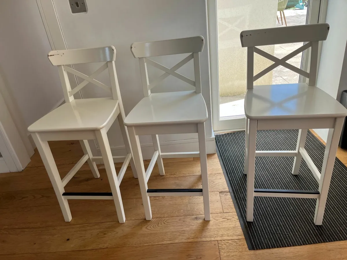 island chairs - Image 1
