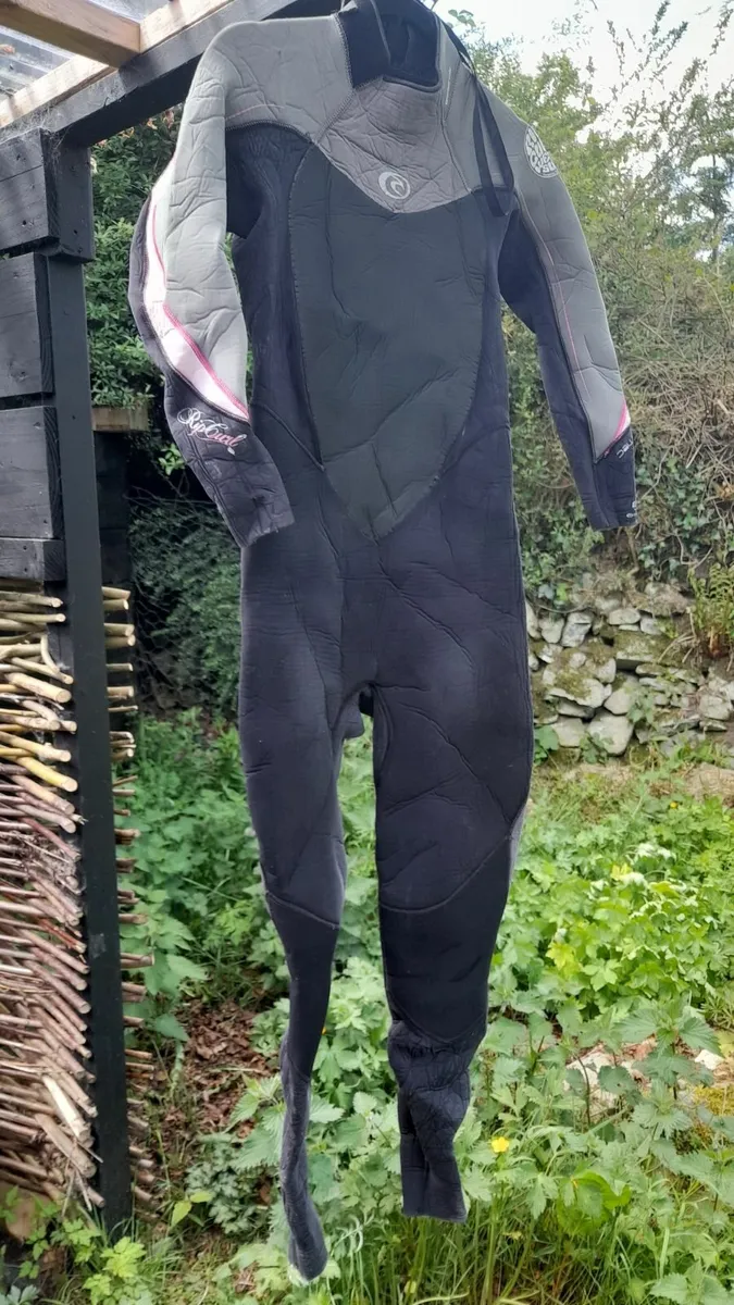 Wetsuit (Fits a 12), Dry Bag, Gloves. North Cork - Image 2
