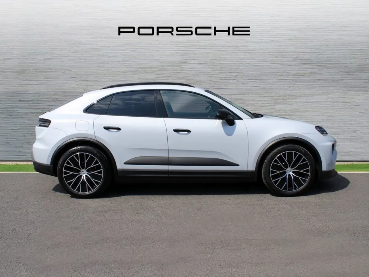 Porsche Macan Macan Electric - Image 4