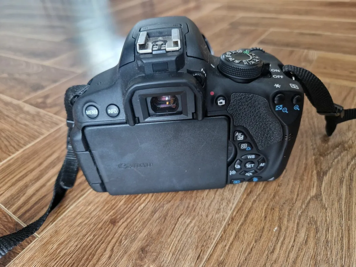 Canon EOS 700D & Sigma lens - Image 2
