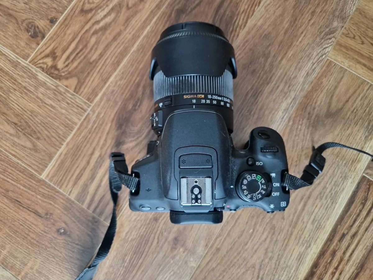 Canon EOS 700D & Sigma lens - Image 4