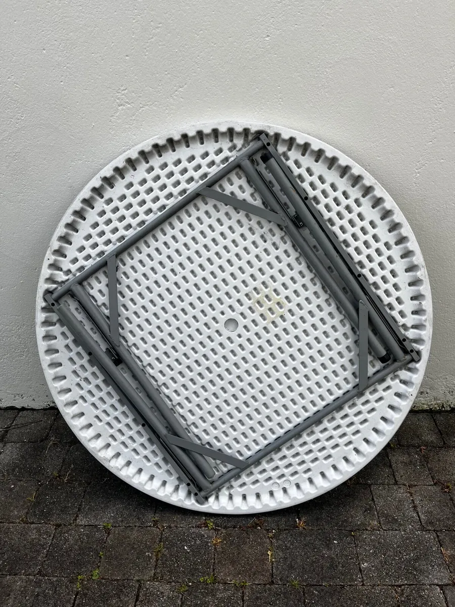 Foldable circular table - Image 2