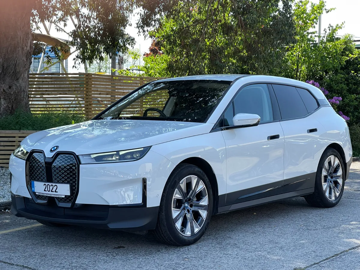 2022 BMW IX XD40 SPORT MODEL - Image 2