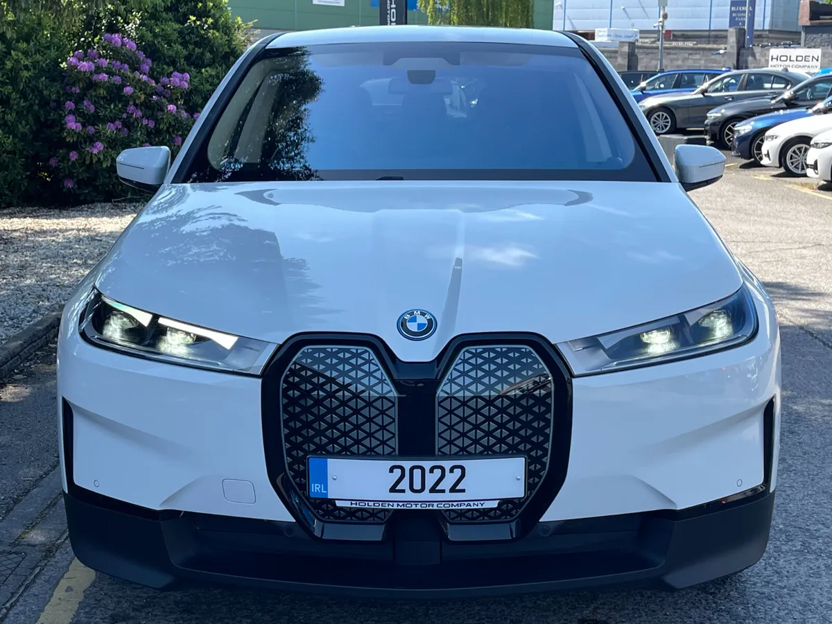 2022 BMW IX XD40 SPORT MODEL - Image 4