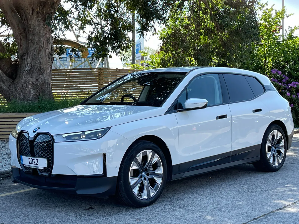 2022 BMW IX XD40 SPORT MODEL - Image 3