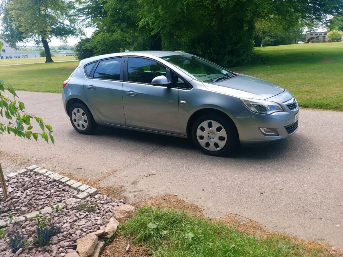 2010 Astra,Service Done,Nct,11/25, 115,000 Miles - Image 4