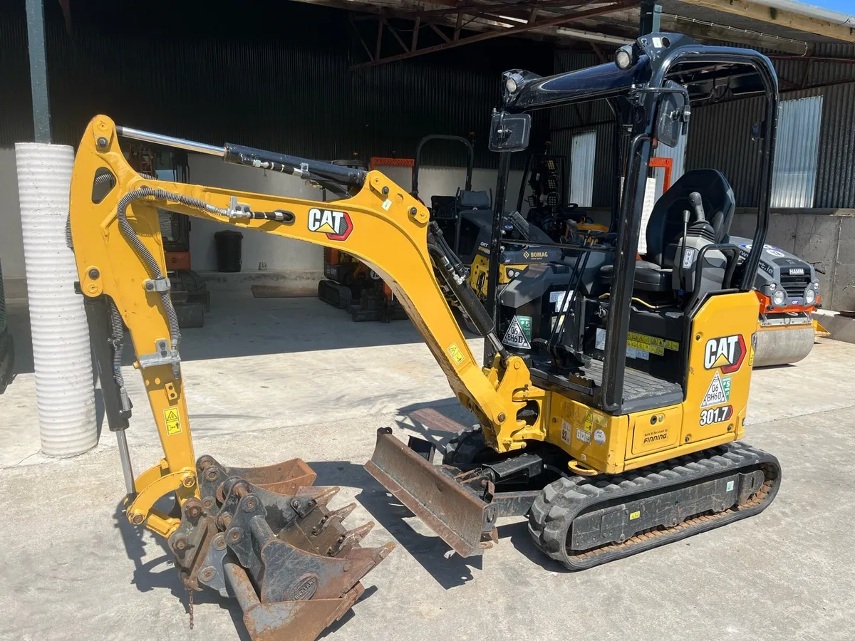 Caterpillar 301.7 mini digger - Image 1