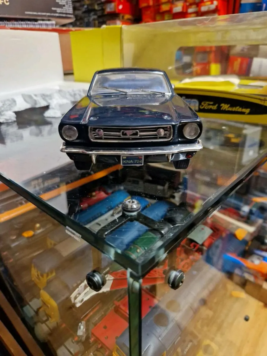Corgi Jouef Ford Mustang 1.18 - Image 2