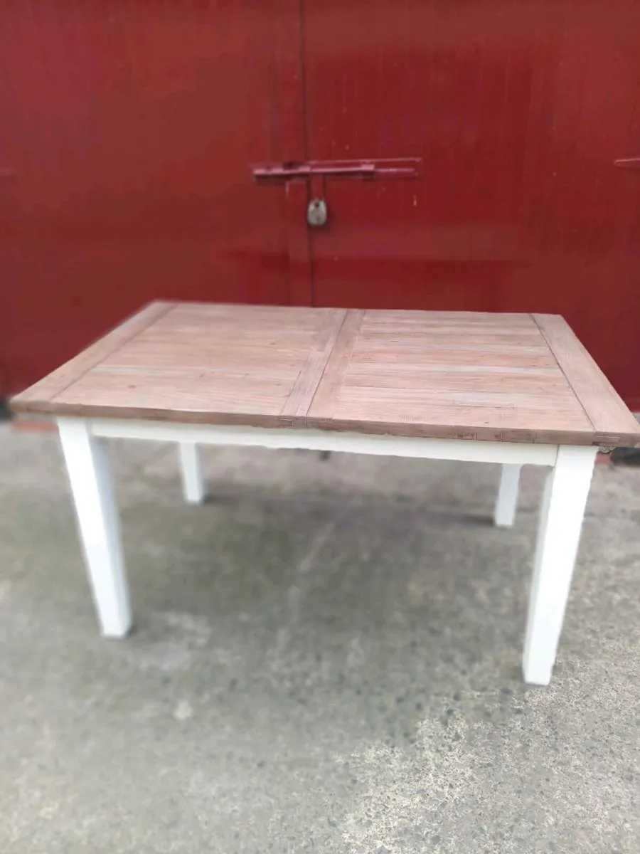 Exentandable Dining Table - Image 1