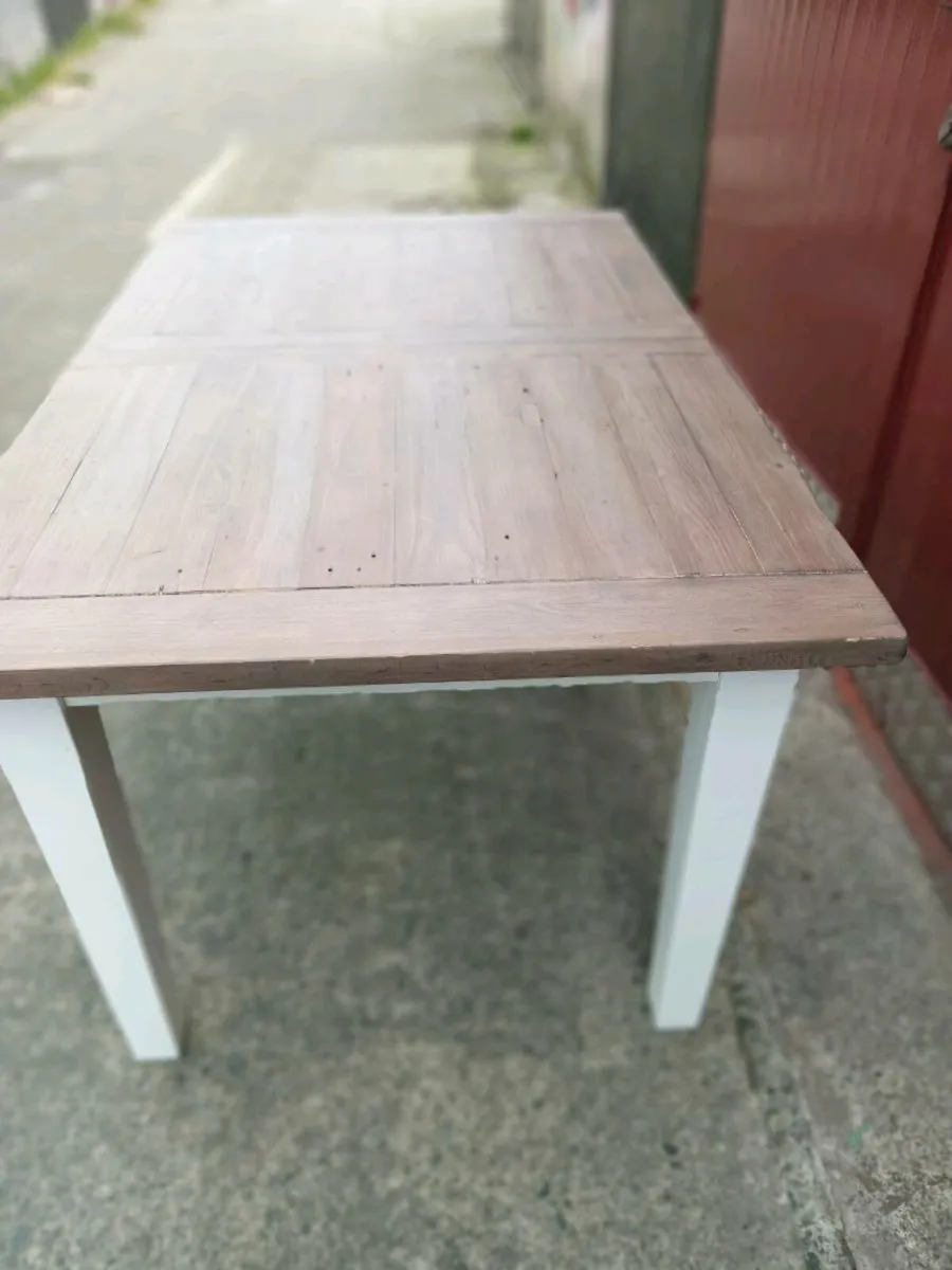 Exentandable Dining Table - Image 3