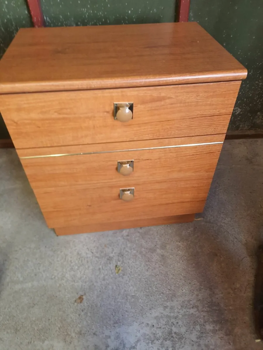 Mid century chest - Image 1