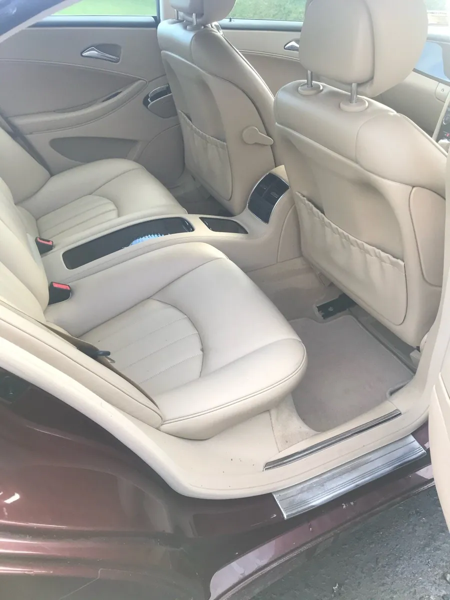 Car - Image 1