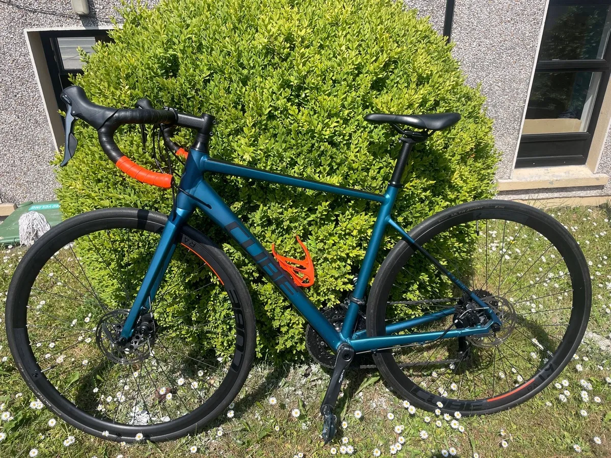 2022 Cube Attain Road Race Bike 54” - Image 1