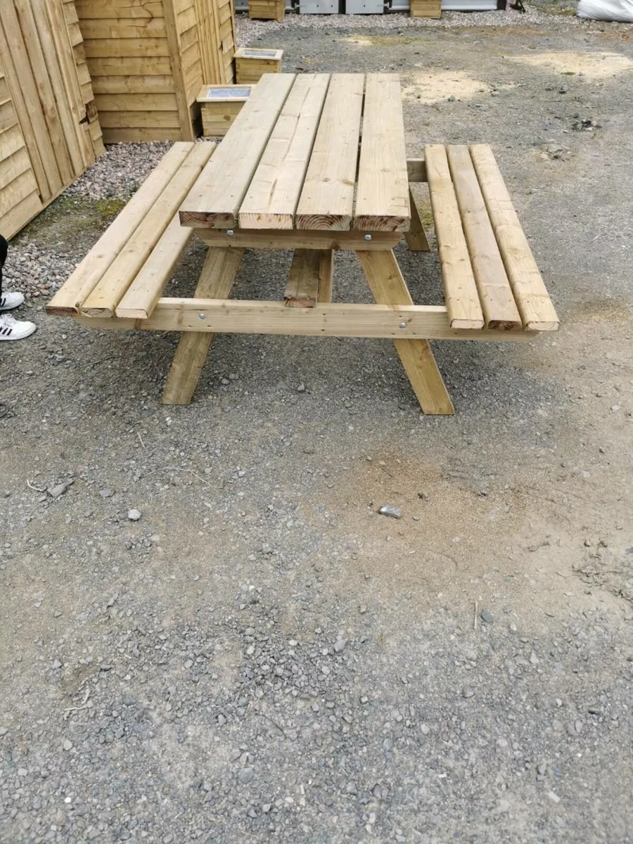 Picnic benchs - Image 1