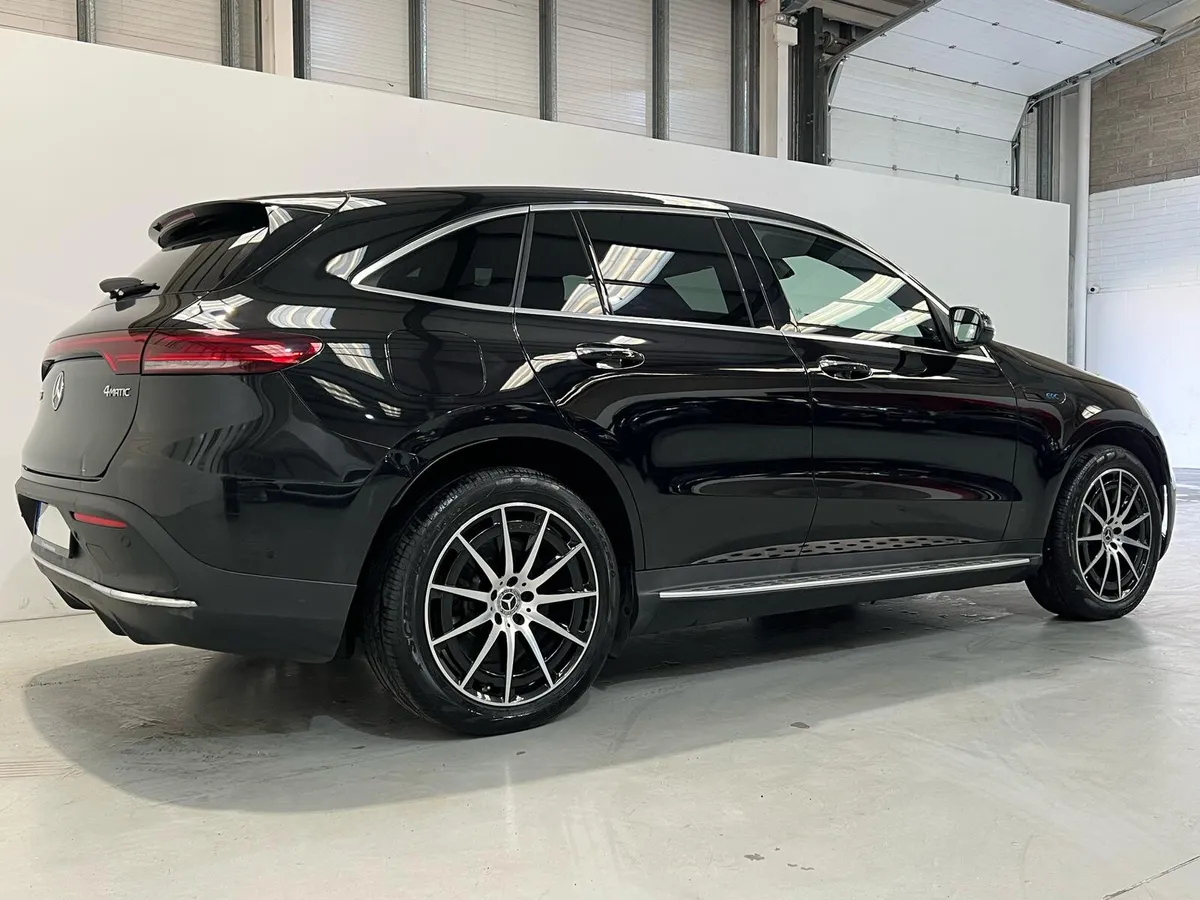 2021 Mercedes-Benz EQC 400 AMG Line 4matic - Image 4