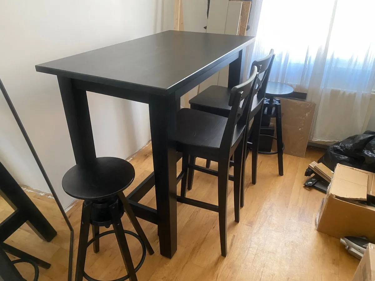 Table + 4 chairs - Image 2