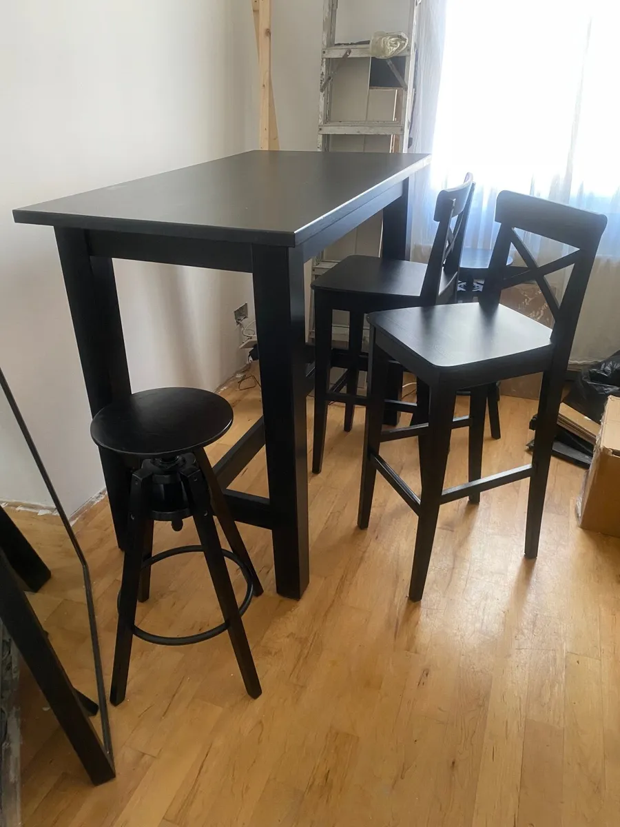 Table + 4 chairs - Image 3