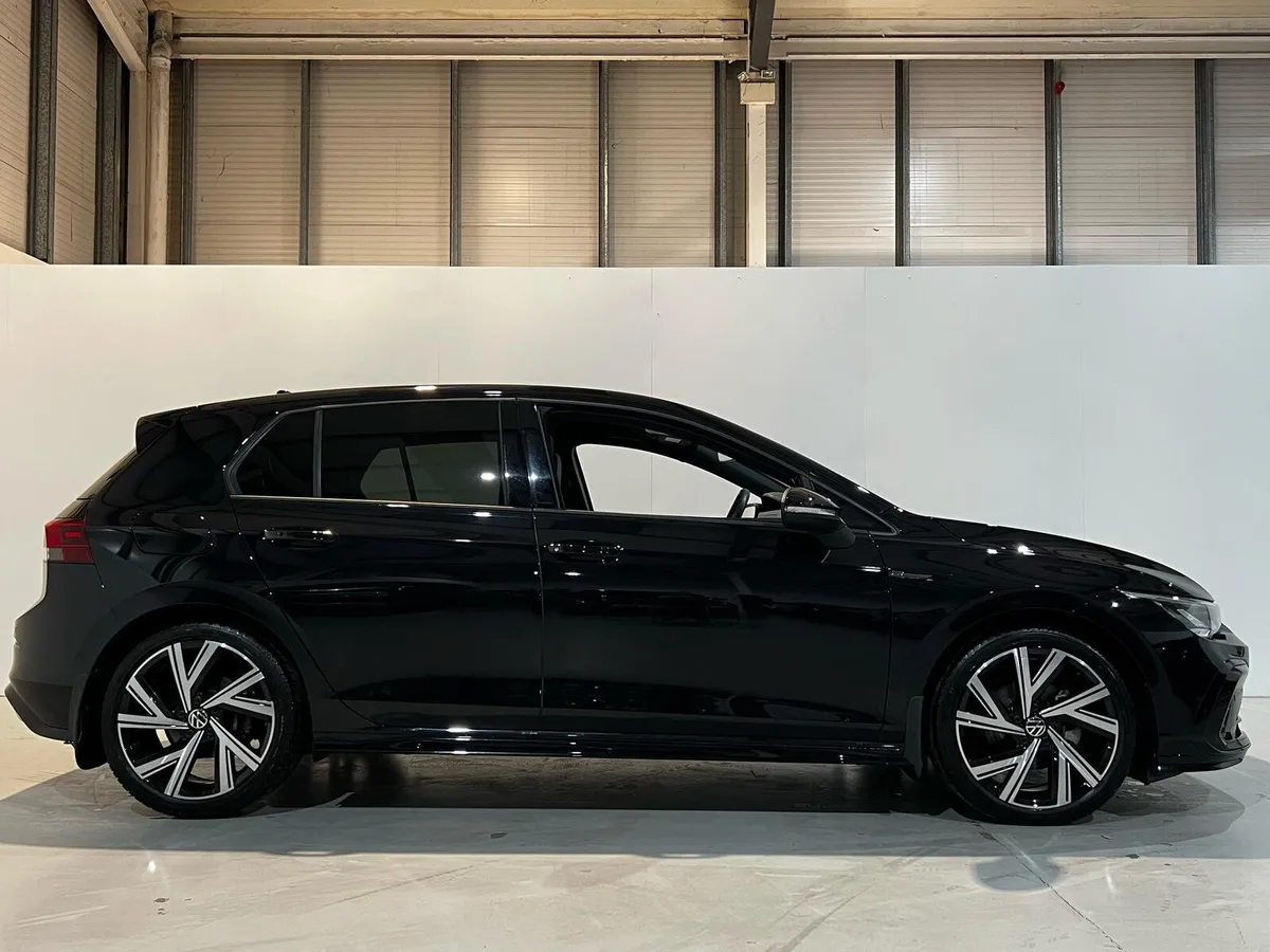 2024 Volkswagen Golf R Line 2.0 TDi Low KMs - Image 3