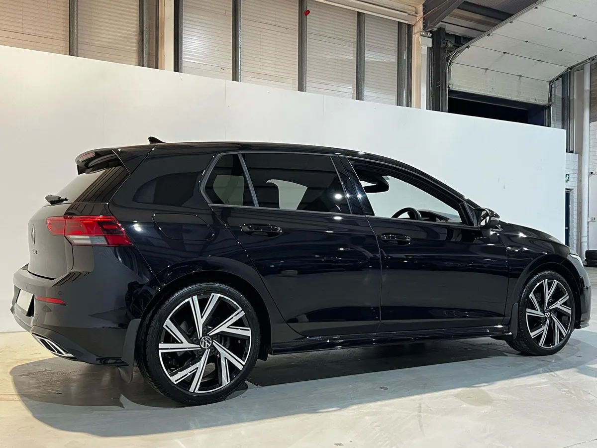 2024 Volkswagen Golf R Line 2.0 TDi Low KMs - Image 4