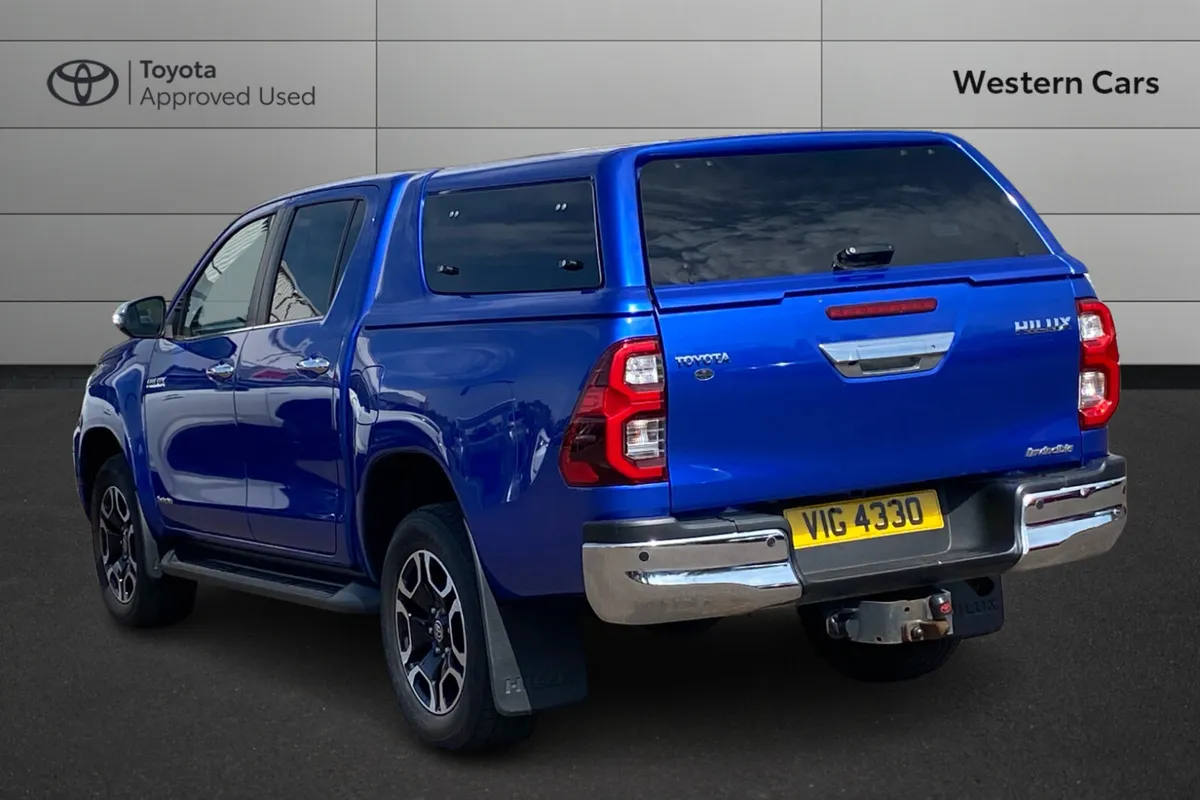 Toyota Hilux 2021 - Image 4