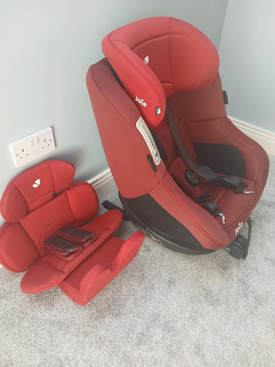 JOIE  360 spin Car seat - Image 1