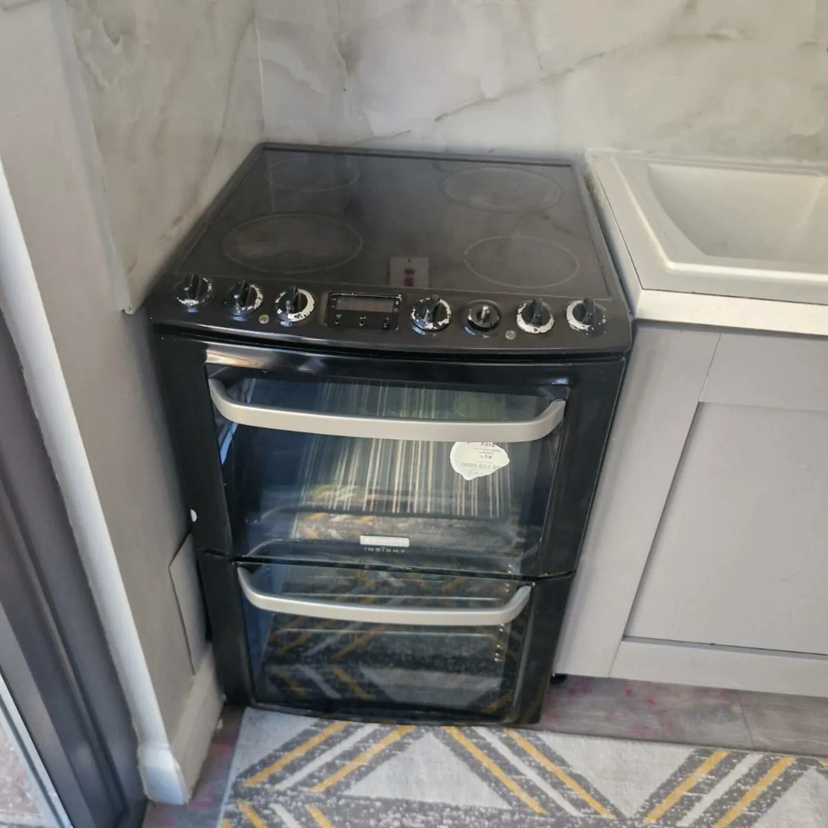 Electric cooker - Image 1