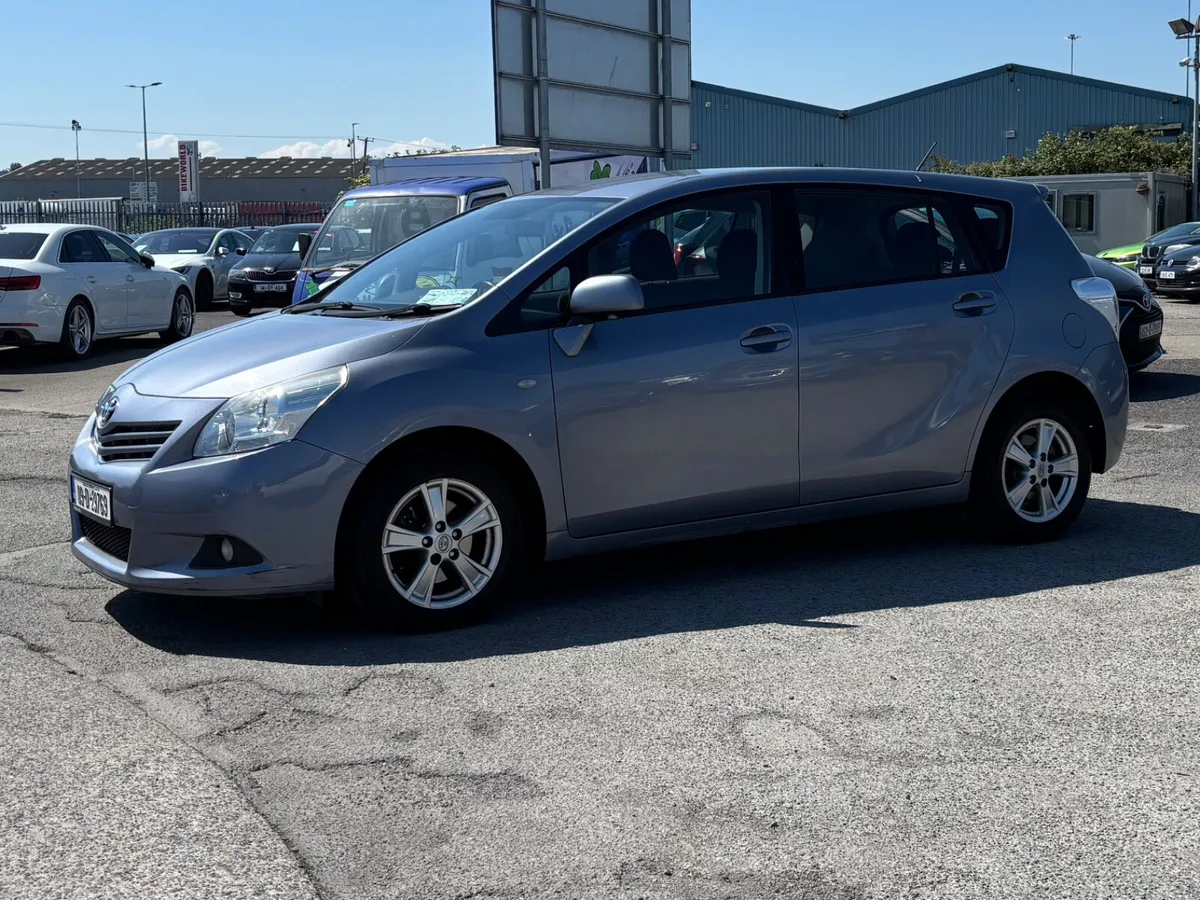 2009 Toyota Verso 2.0 D-4D Aura Nct 08/25 - Image 3