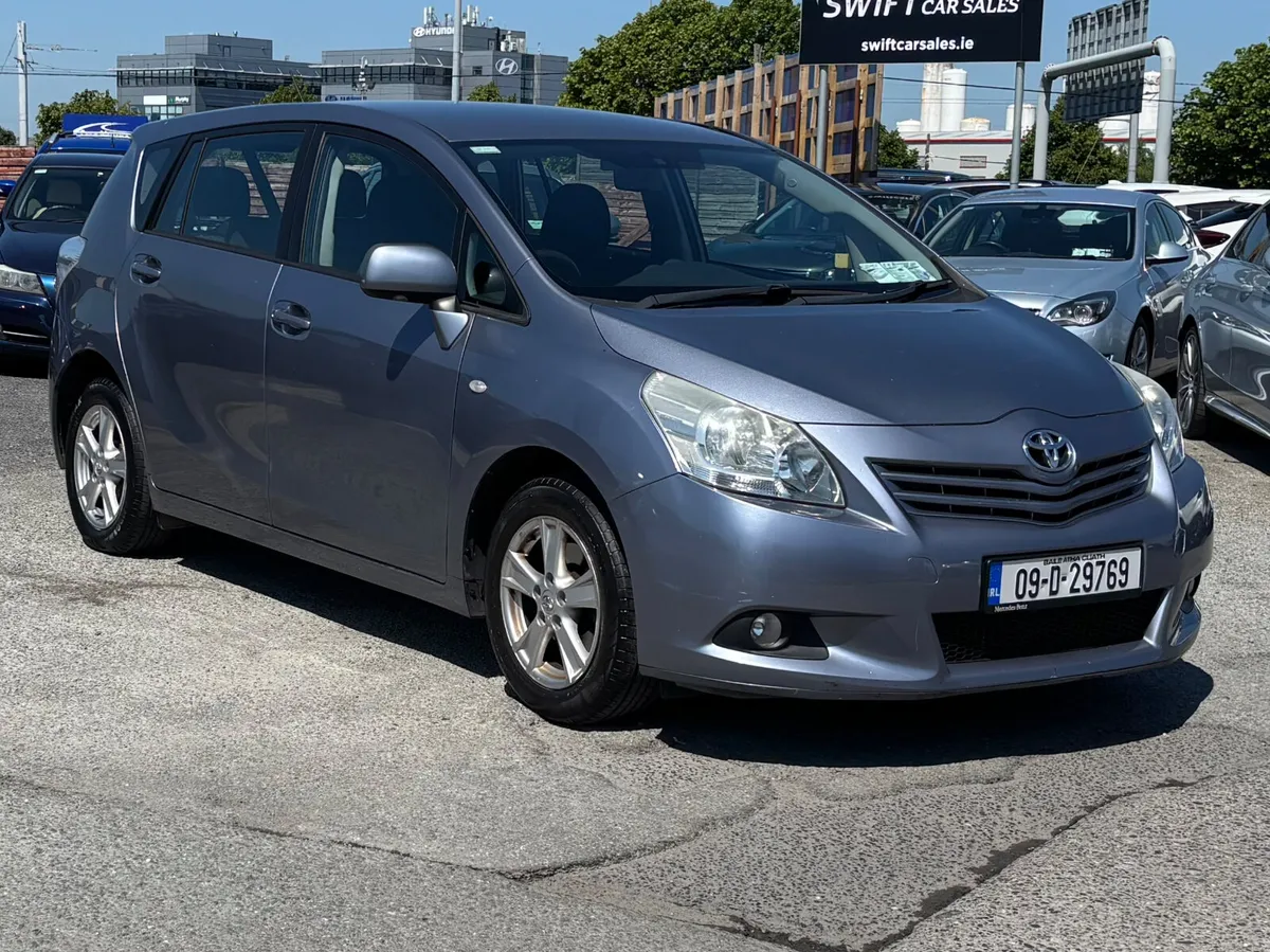 2009 Toyota Verso 2.0 D-4D Aura Nct 08/25 - Image 1