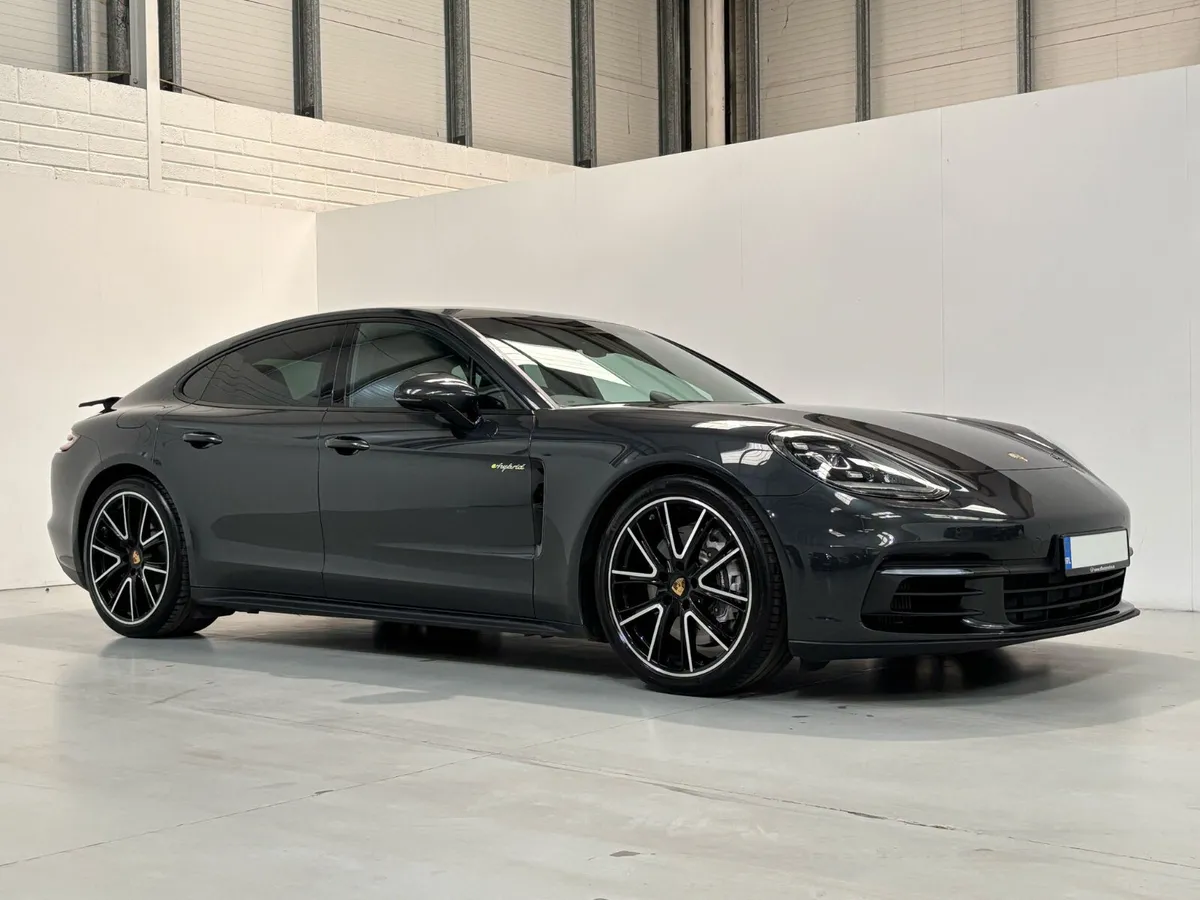 2018 Porsche Panamera 4 3.0 E Hybrid 462BHP - Image 3