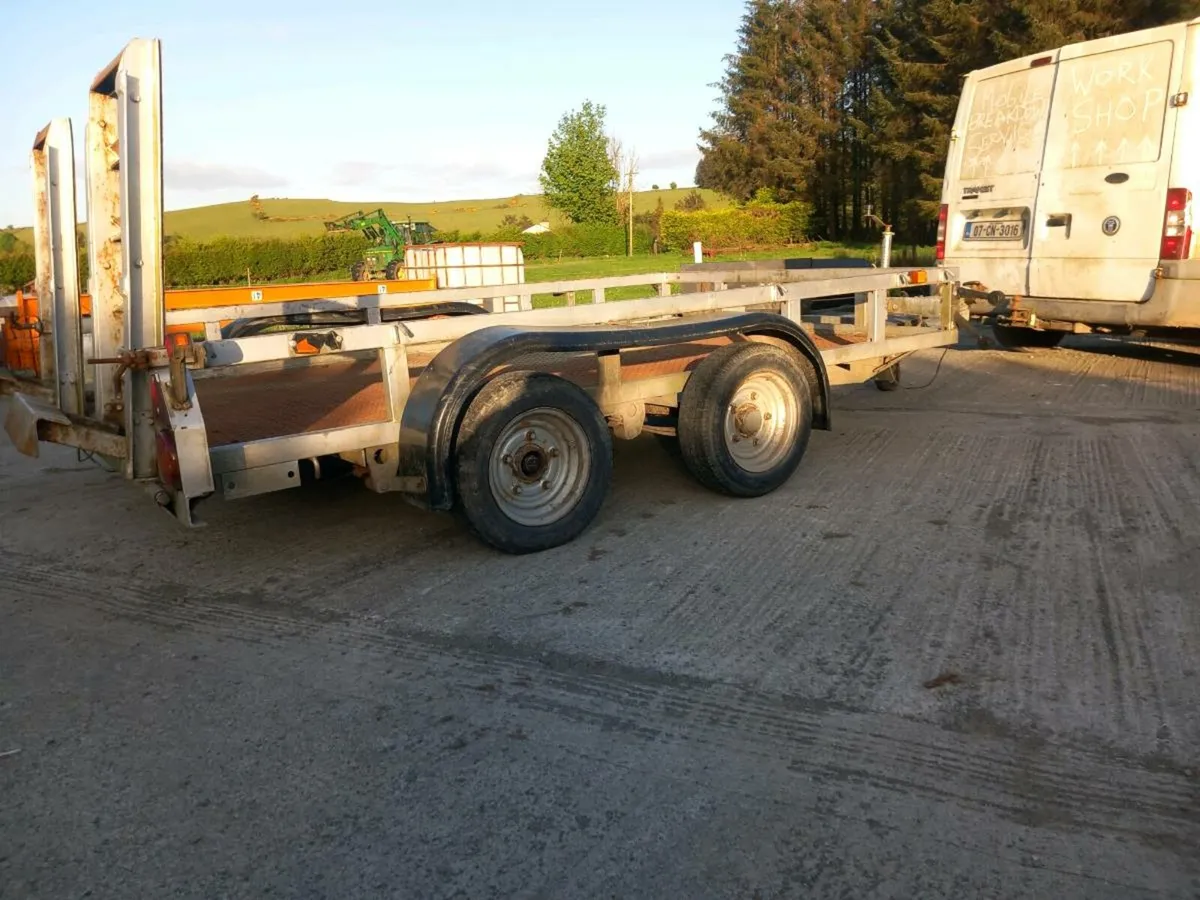 Trailer - Image 1
