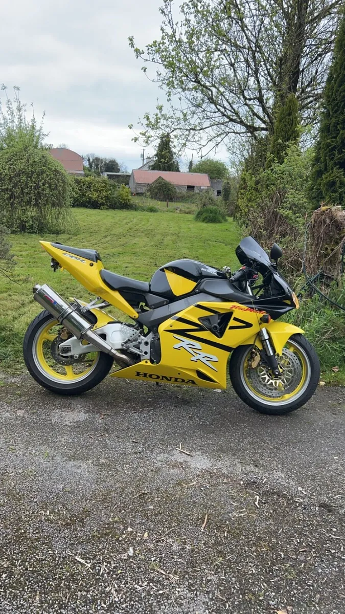 Honda fireblade 954 - Image 1