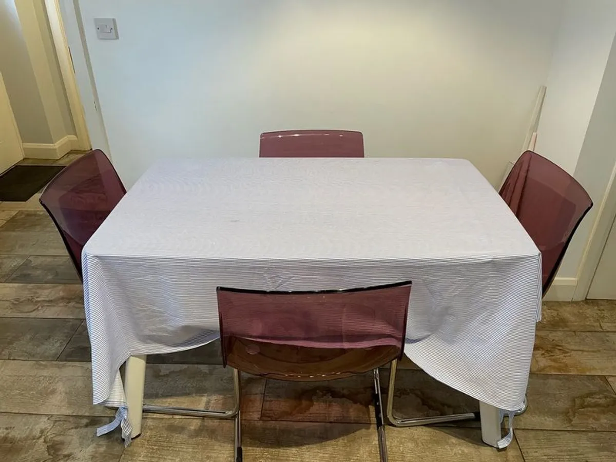 kitchen Table - Image 4