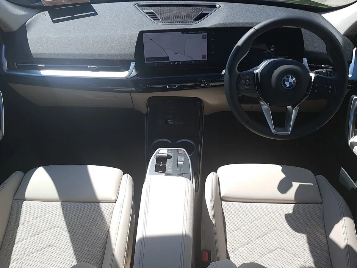 BMW iX1 Edrive20 Xline - Image 4