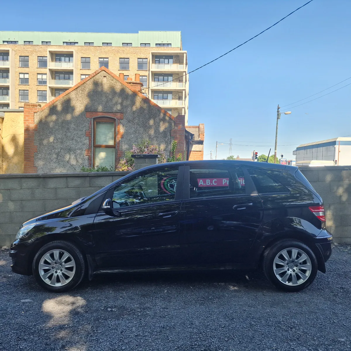 Mercedes-Benz B-Class 2011 Automatic - Image 2