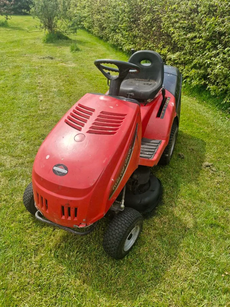Castlegarden ride on mower Delivery available - Image 2